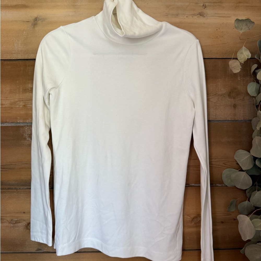 Elegant White Turtleneck Top